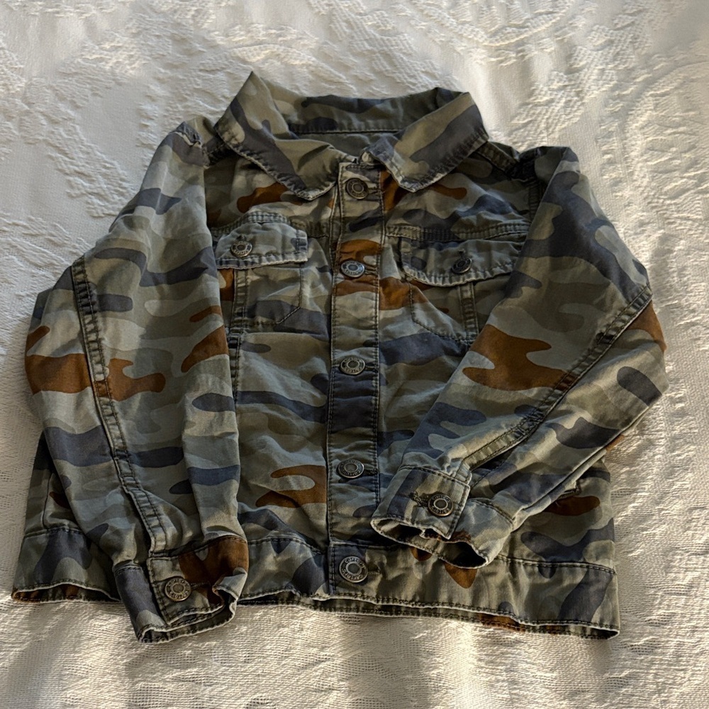 Gently loved Camouflage Unisex Kids Camouflage Jacket - Picture 4 of 10